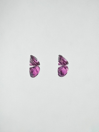 Rodolite Garnet pair 5 x 3 mm / 2 x 0,6 ct round