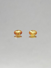 Luonnon safiiri pari 5 x 4-3 x 2-1 mm / 2 x 0,4 ct ovaali