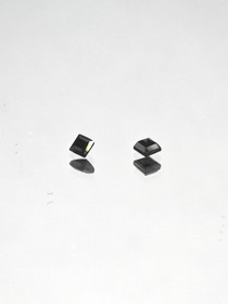 Luonnon safiiri pari 2 mm / 2 x 0,05 ct neliö