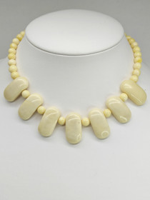 Vintage Bakelite necklace 45 cm