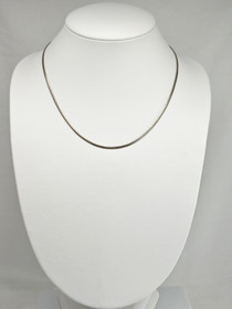 Vintage hopeinen ketju