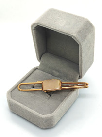 Vintage tie pin with stone