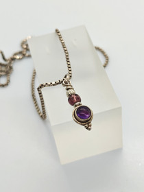 Vintage hopeinen riipus ametistilla ja ketjulla