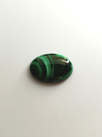 Malakiitti 31,1 ct ovaali