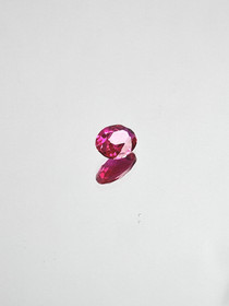 Ruby (synt.) 0,8 ct oval