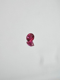 Ruby (synt.) 0,4 ct round