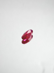 Ruby (synt.) 3 ct oval