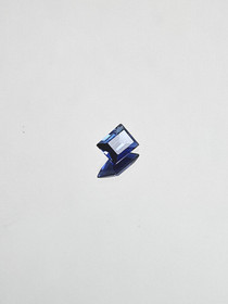 Sapphire (synt.) 0,7 ct baquette
