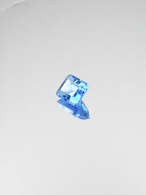 Spinel (synt.) 3,8 ct emerald