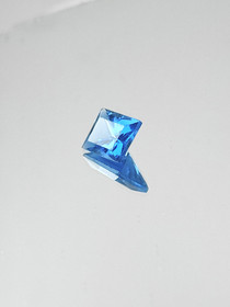 Spinel (synt.) 4,1 ct baquette