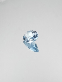 Spinel (synt.) 6,3 ct oval