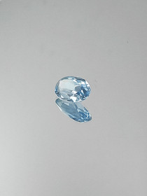 Spinel (synt.) 3,7 ct oval