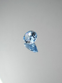 Spinel (synt.) 1,9 ct oval