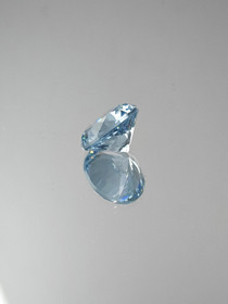 Spinel (synt.) 4,4 ct round