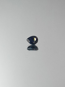 Luonnon safiiri 0,4 ct pisara