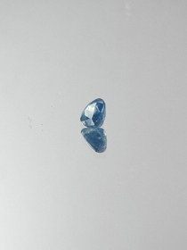 Luonnon safiiri 0,4 ct pisara
