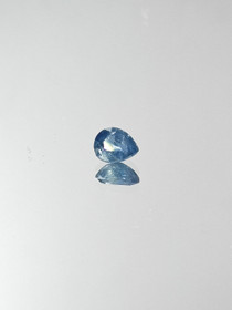 Luonnon safiiri 0,4 ct pisara