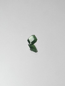 Luonnon safiiri 0,2 ct smaragdi