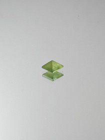 Luonnon safiiri 0,4 ct neliö