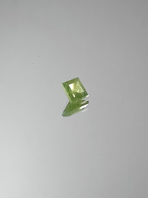 Luonnon safiiri 0,4 ct neliö