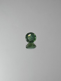 Luonnon safiiri 0,6 ct pyöreä