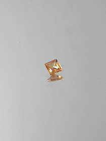 Luonnon safiiri 0,1 ct neliö