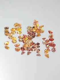 Luonnon safiiri erä ( 3 - 2 mm \ 0,10 ct ) pyöreä