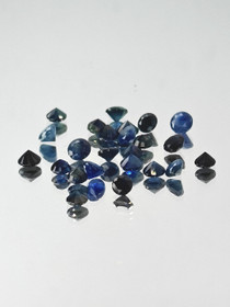 Luonnon safiiri erä ( 3.5 - 3 mm \ 0,19  ct ) pyöreä