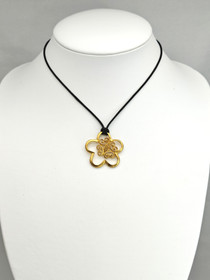 Vintage pendant with ribbon