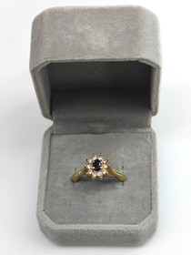 Vintage ring with stones