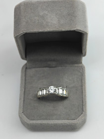 Vintage silver ring with stones