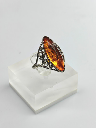 Vintage Baltic Amber ring