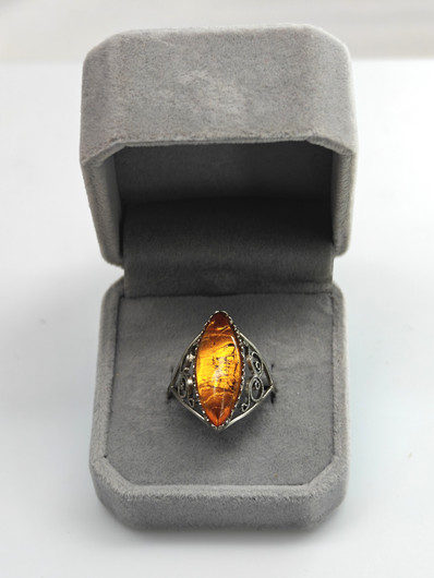 Vintage Baltic Amber ring