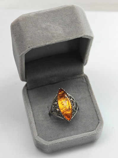 Vintage Baltic Amber ring
