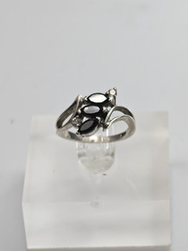Vintage silver ring with stones