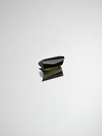 Tourmaline 0,8 ct scissor