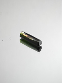 Tourmaline 1,8 ct scissor