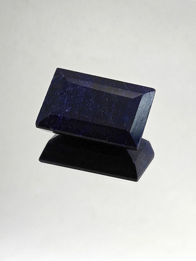 Natural Sapphire 120 ct emerald