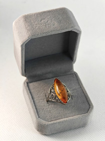 Vintage Baltic Amber ring