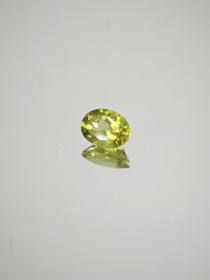 Peridot 1,2 ct oval