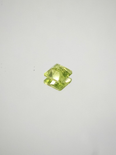 Peridot 1 ct princess