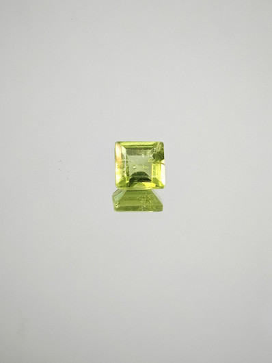 Peridot 1 ct princess