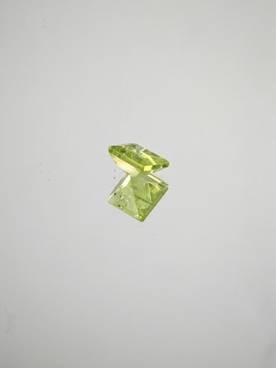 Peridot 1 ct princess