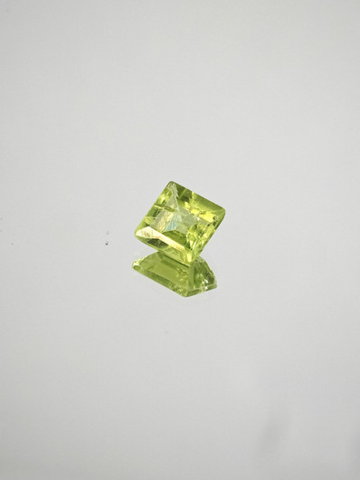 Peridot 1 ct princess