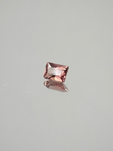 Spinel 0,4 ct emerald