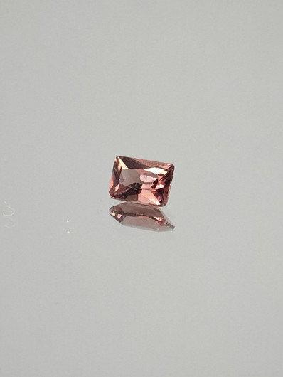 Spinel 0,4 ct emerald