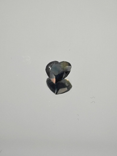 Spinel 0,5 ct heart