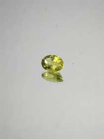 Peridot 1,2 ct oval