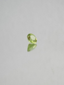 Peridot 0,7 ct round