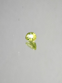 Peridot 0,7 ct oval